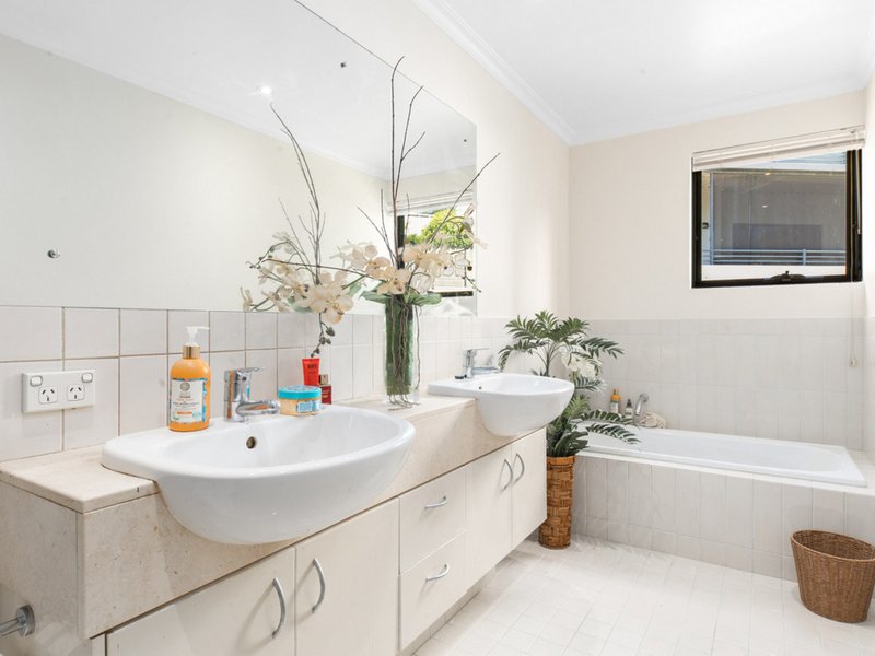 Photo - 5/25 Haig Park Circle, East Perth WA 6004 - Image 12