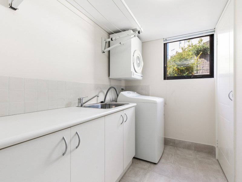 Photo - 5/25 Haig Park Circle, East Perth WA 6004 - Image 15