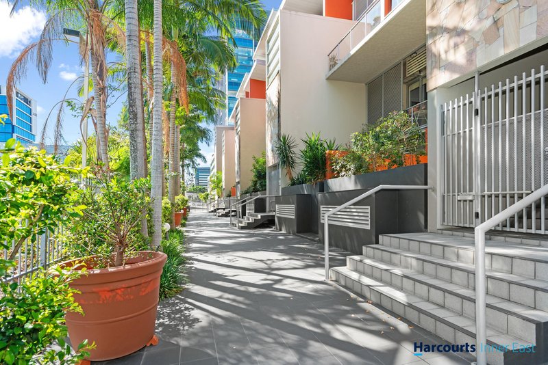 Photo - 5/25 James Street, Fortitude Valley QLD 4006 - Image 2