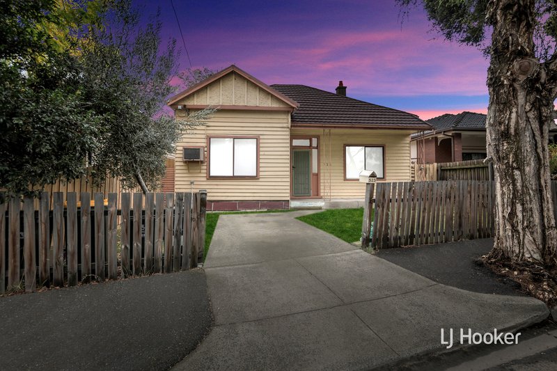 Photo - 525 Melbourne Road, Newport VIC 3015 - Image 2