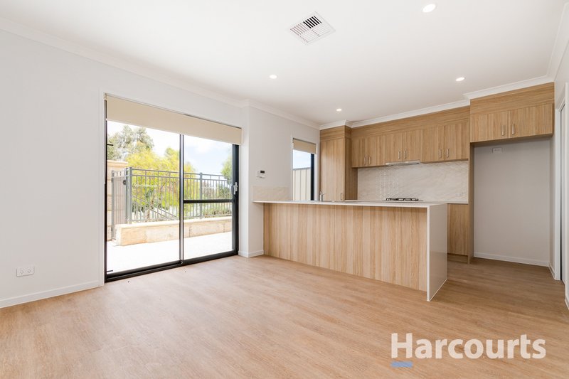 Photo - 5/25 Rosso Meander, Woodvale WA 6026 - Image 7