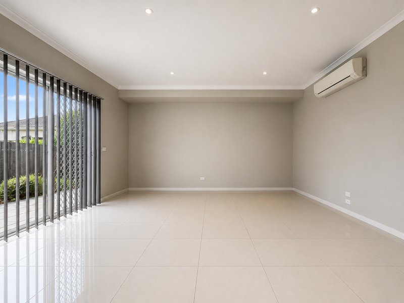 Photo - 5/25 Willoughby Street, Reservoir VIC 3073 - Image 2