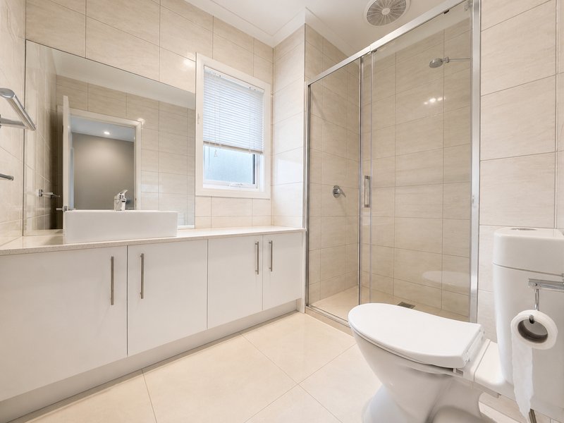 Photo - 5/25 Willoughby Street, Reservoir VIC 3073 - Image 5