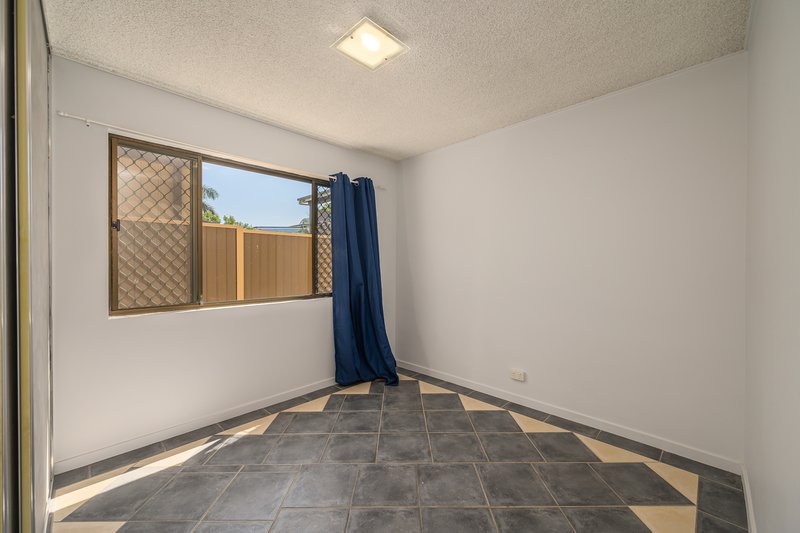 Photo - 5/251 Auckland Street, South Gladstone QLD 4680 - Image 6