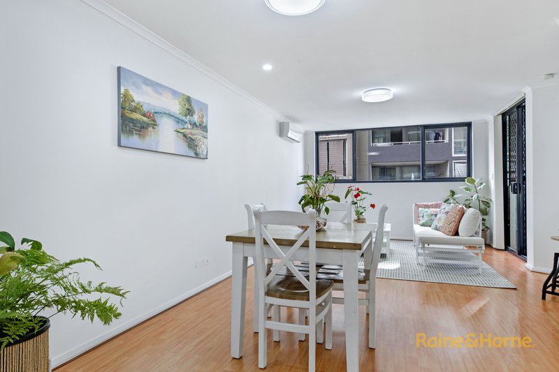 Photo - 5/26-30 Hassall Street, Parramatta NSW 2150 - Image 4