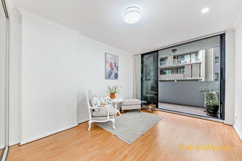 Photo - 5/26-30 Hassall Street, Parramatta NSW 2150 - Image 6