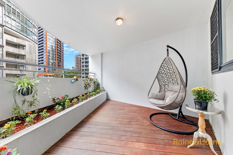 Photo - 5/26-30 Hassall Street, Parramatta NSW 2150 - Image 9