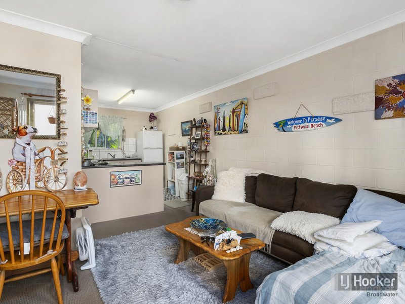 Photo - 5/26 Cronin Avenue, Main Beach QLD 4217 - Image 3