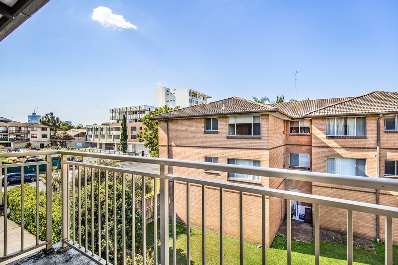 Photo - 5/26 Neil St , Merrylands NSW 2160 - Image 6