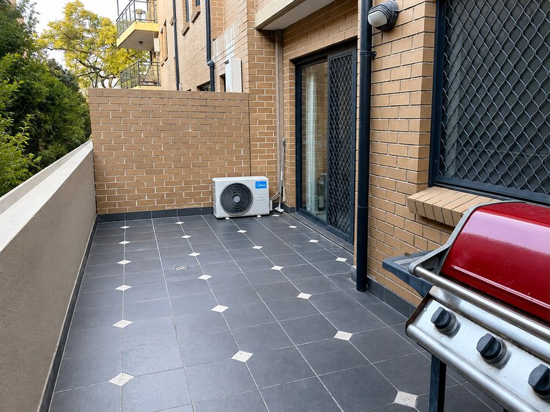 Photo - 5/26 Pitt Street, Parramatta NSW 2150 - Image 6