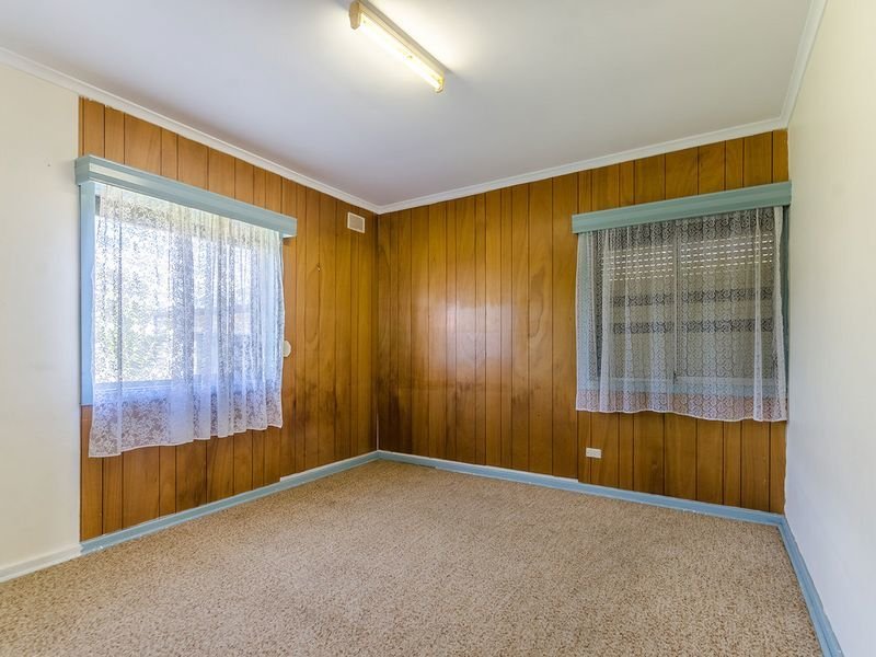 Photo - 526 Salisbury Highway, Parafield Gardens SA 5107 - Image 5