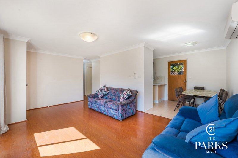 Photo - 5/26 Turquoise Crescent, Bossley Park NSW 2176 - Image 2