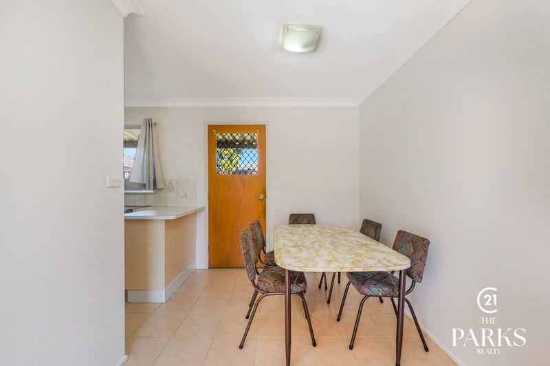 Photo - 5/26 Turquoise Crescent, Bossley Park NSW 2176 - Image 3
