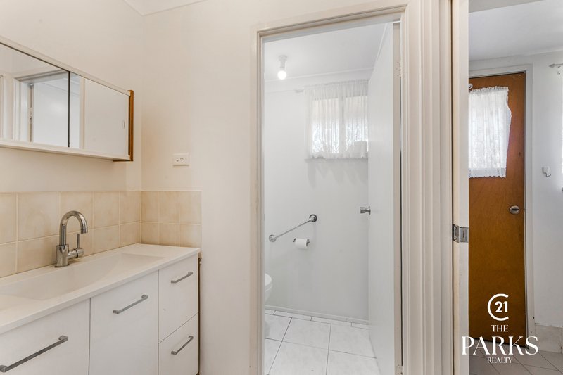 Photo - 5/26 Turquoise Crescent, Bossley Park NSW 2176 - Image 6