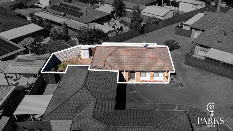 Photo - 5/26 Turquoise Crescent, Bossley Park NSW 2176 - Image 9