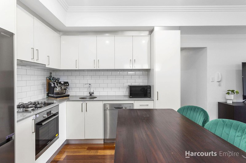 Photo - 5/27 Green Avenue, Balcatta WA 6021 - Image 3