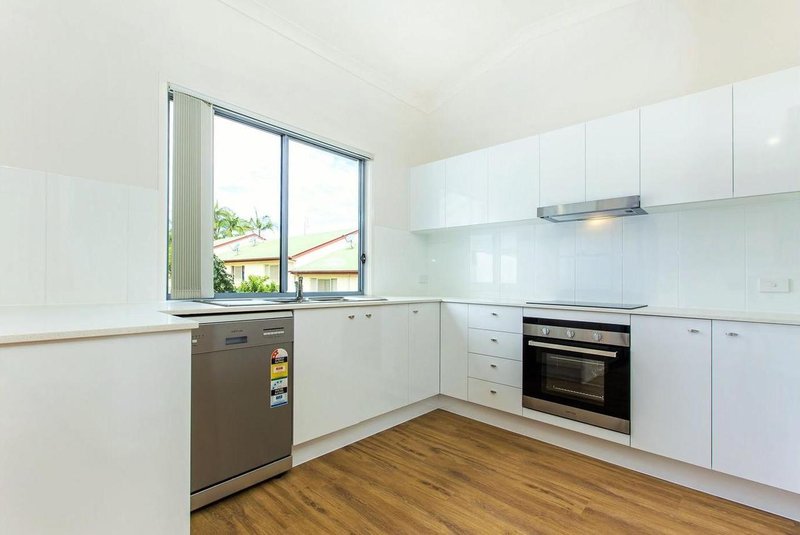 Photo - 5/27 Marjorie Street, Mooloolaba QLD 4557 - Image 4