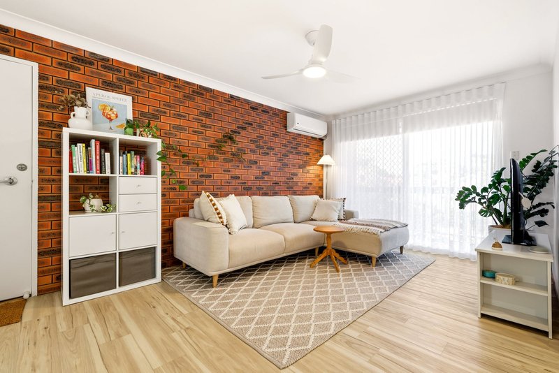 Photo - 5/27 Norfolk Street, Coorparoo QLD 4151 - Image 2