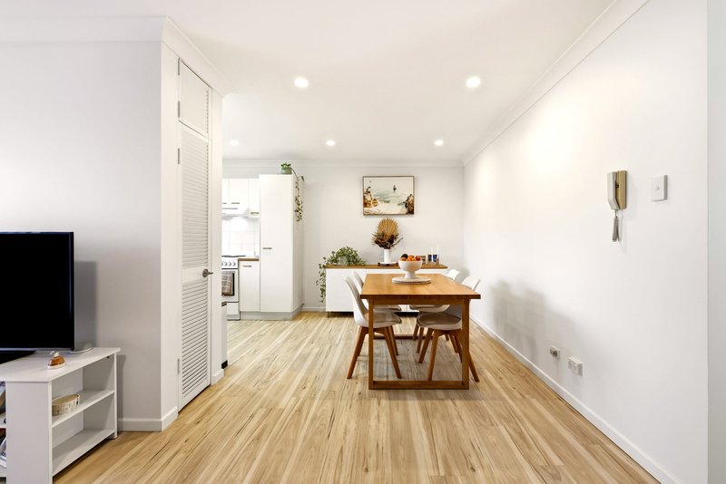 Photo - 5/27 Norfolk Street, Coorparoo QLD 4151 - Image 3