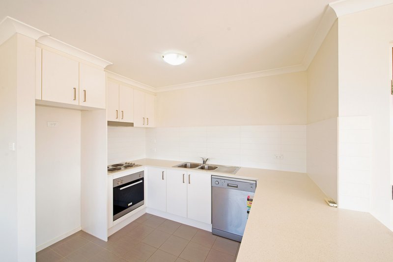 Photo - 52/75 Elizabeth Jolley Crescent, Franklin ACT 2913 - Image 4