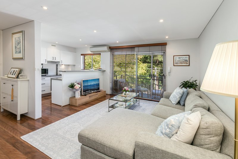 Photo - 5/27A Eaton Street, Neutral Bay NSW 2089 - Image 5