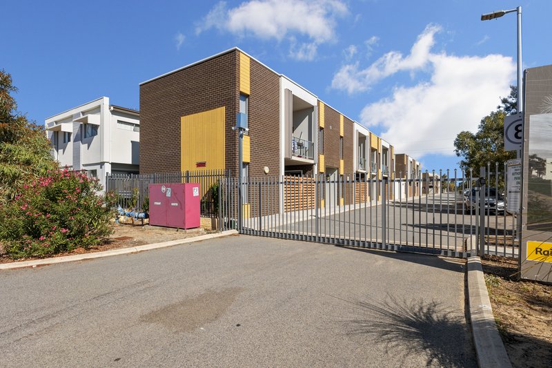 Photo - 5/28 Bent Street, Cannington WA 6107 - Image 2