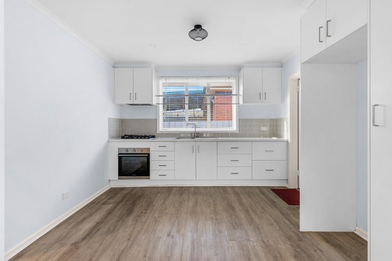Photo - 5/28 Commercial Road, Footscray VIC 3011 - Image 6