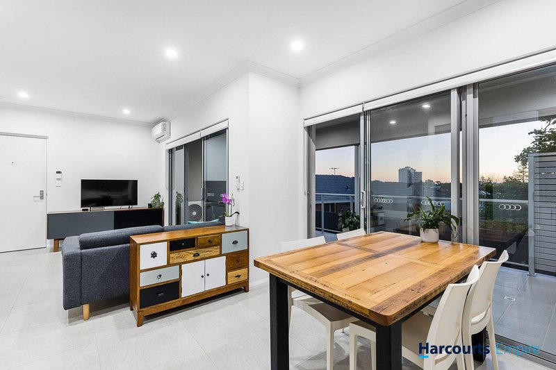 Photo - 5/28 Nautilus Crescent, Scarborough WA 6019 - Image 6