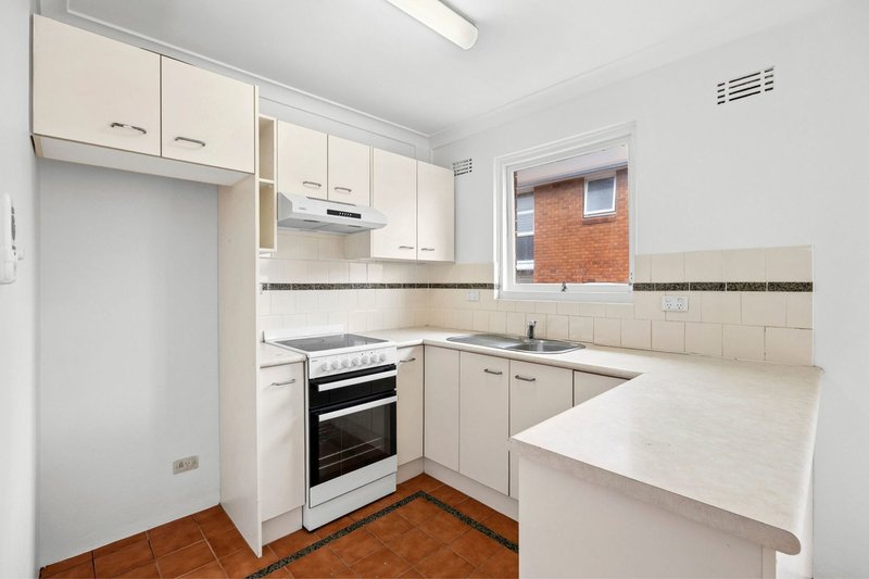 Photo - 5/28 Wattle Avenue, Fairlight NSW 2094 - Image 2