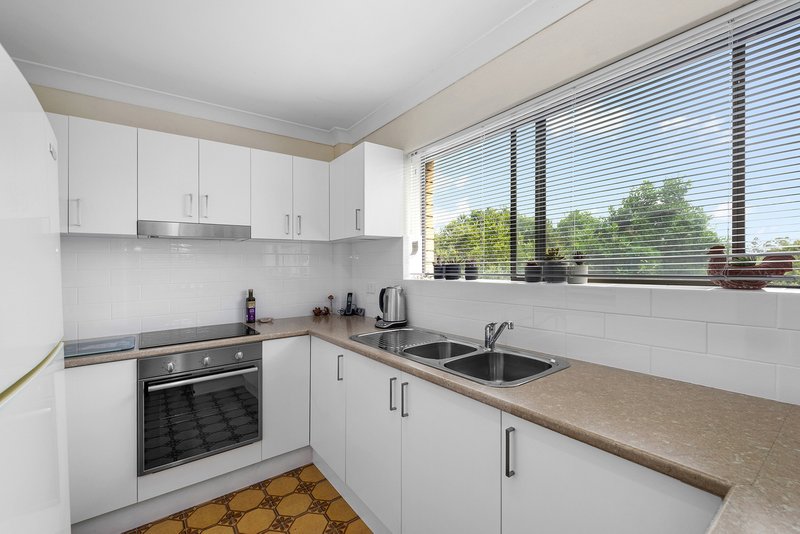 Photo - 5/28 Weston Street, Coorparoo QLD 4151 - Image 5