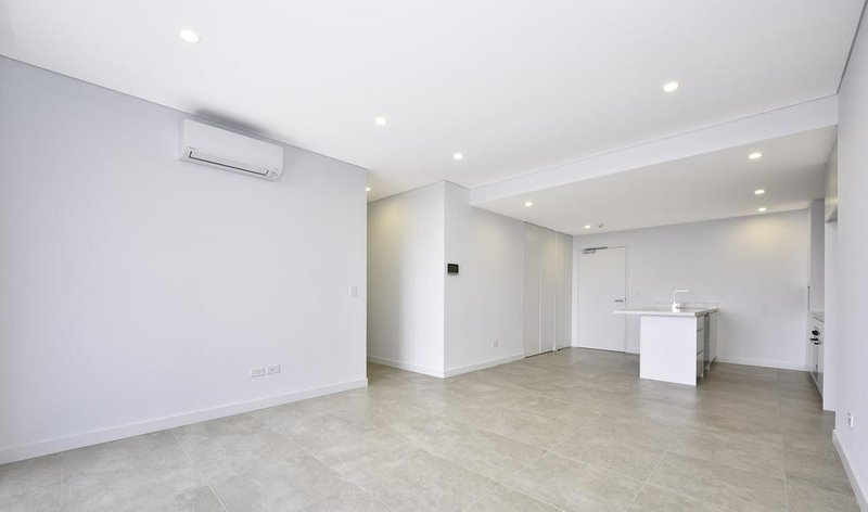 Photo - 52/9-13 Goulburn Street, Warwick Farm NSW 2170 - Image 3