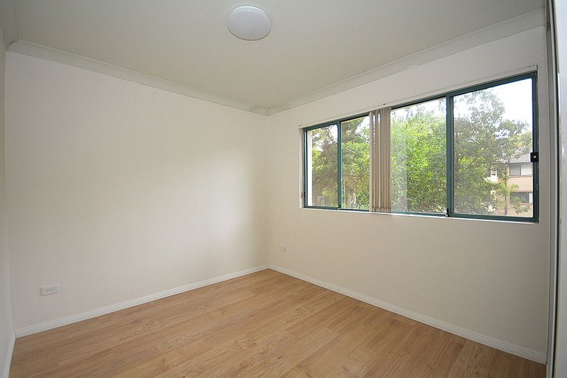 Photo - 5/29-31 Memorial Ave , Merrylands NSW 2160 - Image 4