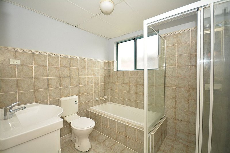 Photo - 5/29-31 Memorial Ave , Merrylands NSW 2160 - Image 6