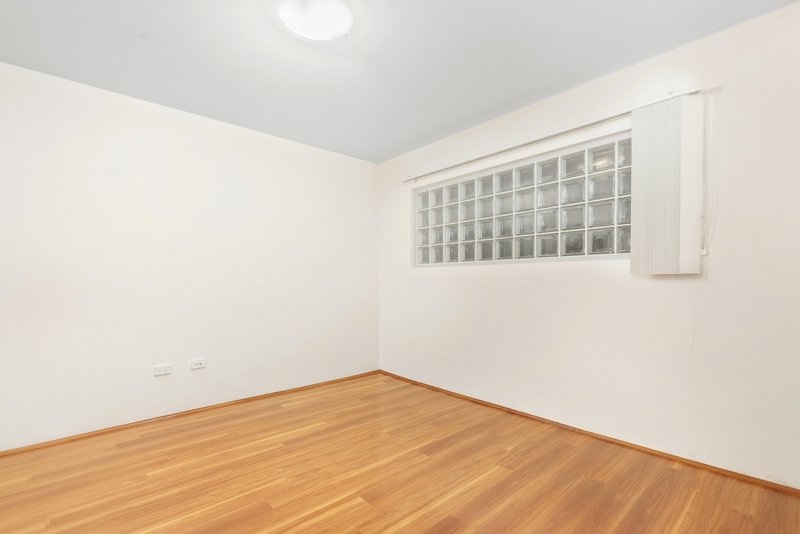 Photo - 5/29-33 Joyce Street, Pendle Hill NSW 2145 - Image 7