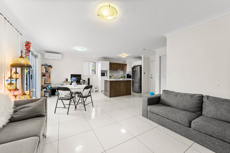 Photo - 5/29-33 Juers Street, Kingston QLD 4114 - Image 5