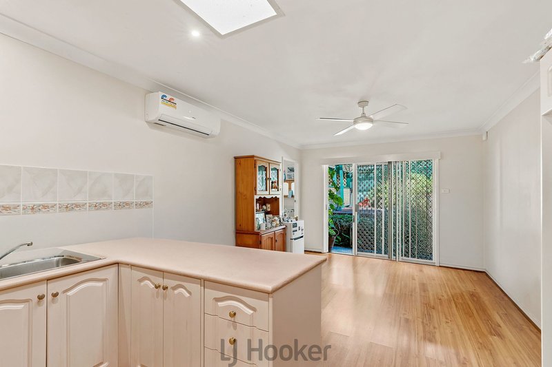 Photo - 5/29-33 Wilsons Road, Mount Hutton NSW 2290 - Image 4