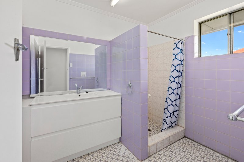 Photo - 5/29 Cedar St , Wynnum QLD 4178 - Image 5