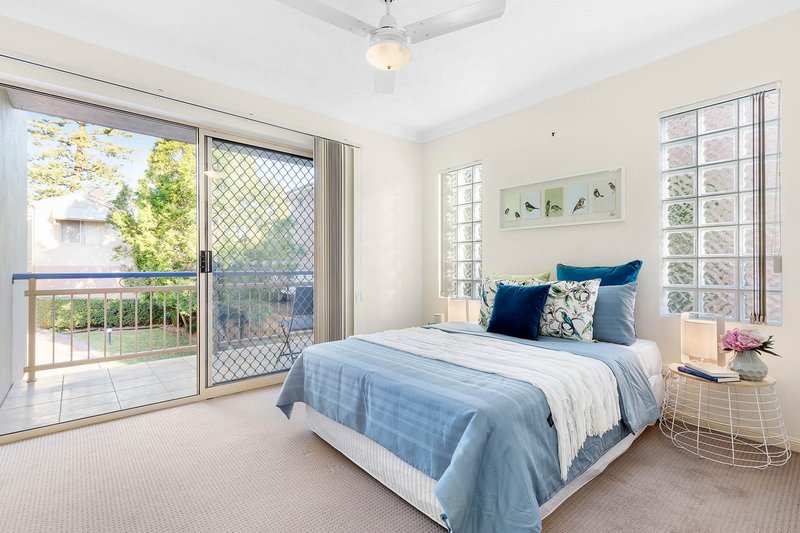 Photo - 5/29 Crown Street, Holland Park West QLD 4121 - Image 6