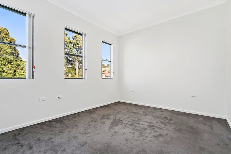 Photo - 5/292-296 Gipps Road, Keiraville NSW 2500 - Image 2