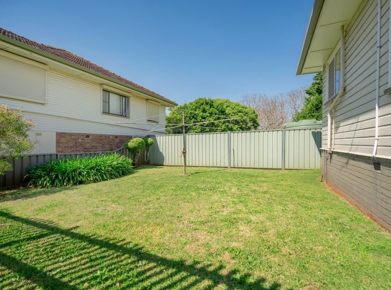 Photo - 52A Gostwyck Street, Newtown QLD 4350 - Image 7