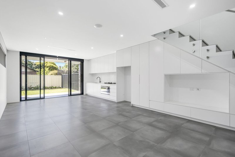 Photo - 52a Grove , Earlwood NSW 2206 - Image 2