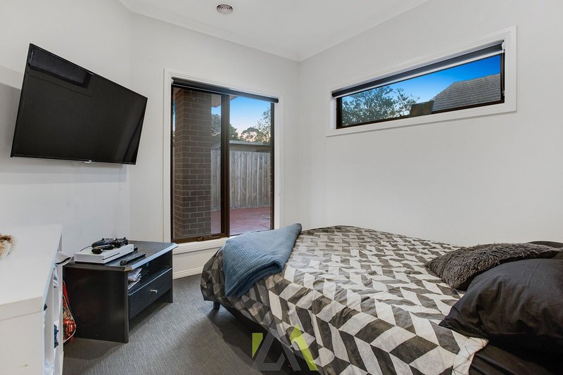 Photo - 52A Pine Street, Frankston North VIC 3200 - Image 9