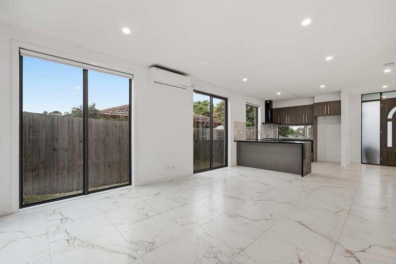 Photo - 52a Warrandyte Road, Ringwood VIC 3134 - Image 2