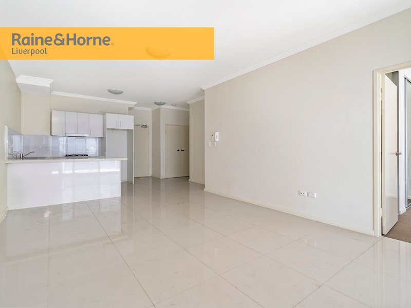 Photo - 5/3-5 Browne Parade, Warwick Farm NSW 2170 - Image 3