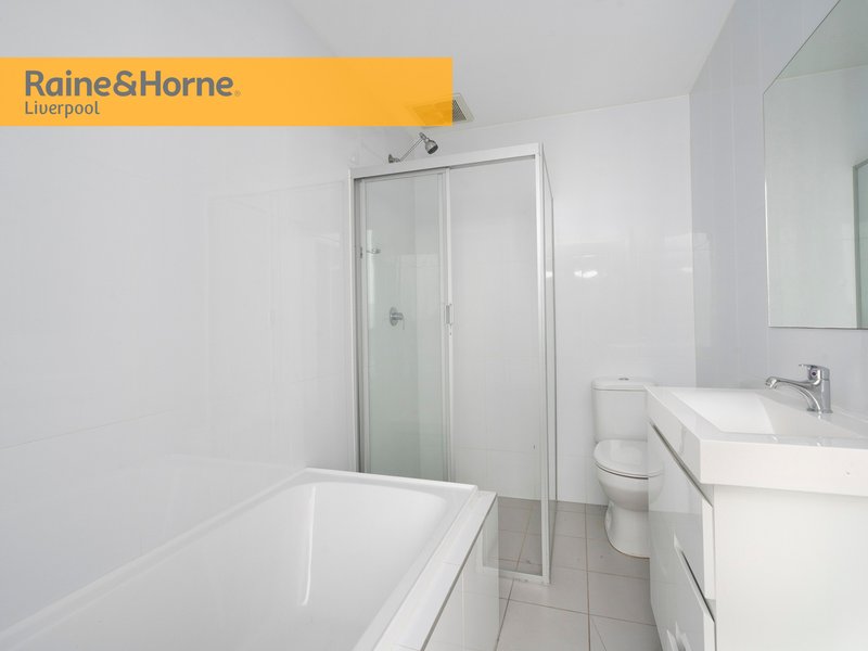 Photo - 5/3-5 Browne Parade, Warwick Farm NSW 2170 - Image 8