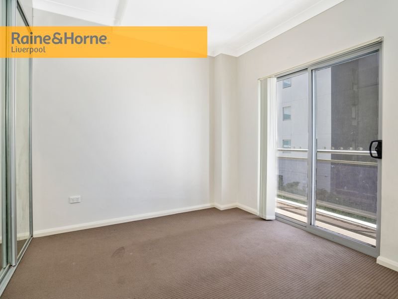 Photo - 5/3-5 Browne Parade, Warwick Farm NSW 2170 - Image 6