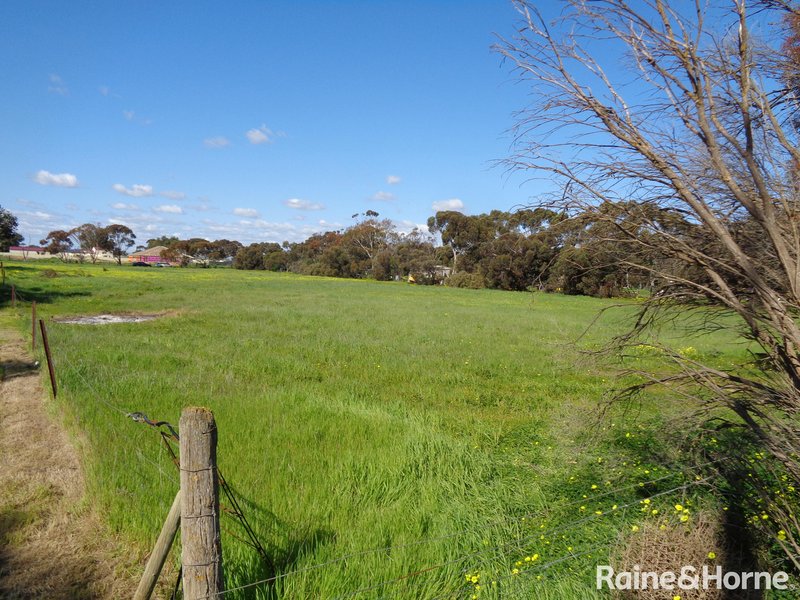 Photo - 53-55 Buckland Park Road, Two Wells SA 5501 - Image 16