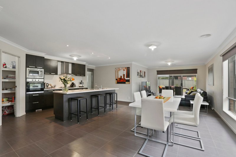 Photo - 53-55 Grand Lakes Way, Lara VIC 3212 - Image 3