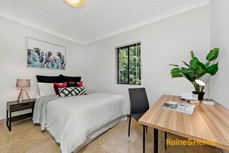 Photo - 5/3-7 Windermere Ave , Northmead NSW 2152 - Image 6