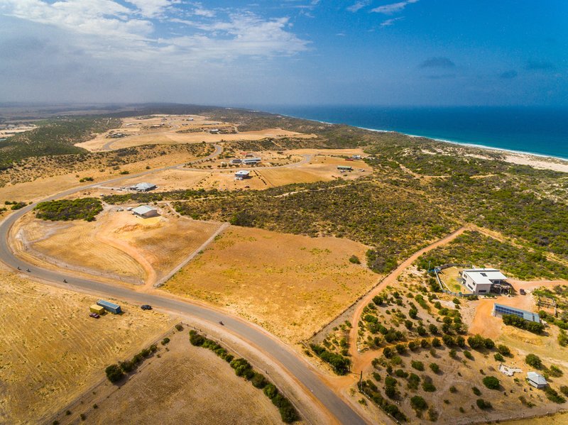 Photo - 53 African Reef Boulevard, Greenough WA 6532 - Image 6